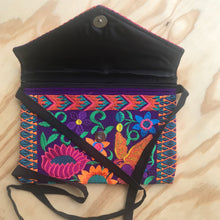 Load image into Gallery viewer, Embroidered Clutch Purse